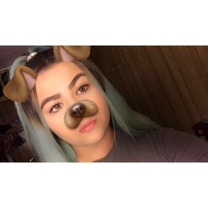 Meet your Posher, Katelyn